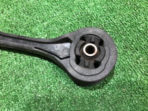 ยางแท่นเกียร์ตัวบน SUBARU EXIGA OEM 41040FE000 YA5 2009 EJ205 AT